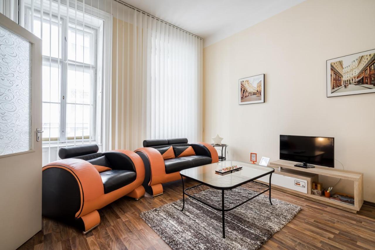 Pyvo Street Home With Balcony By Nw Budapest Extérieur photo